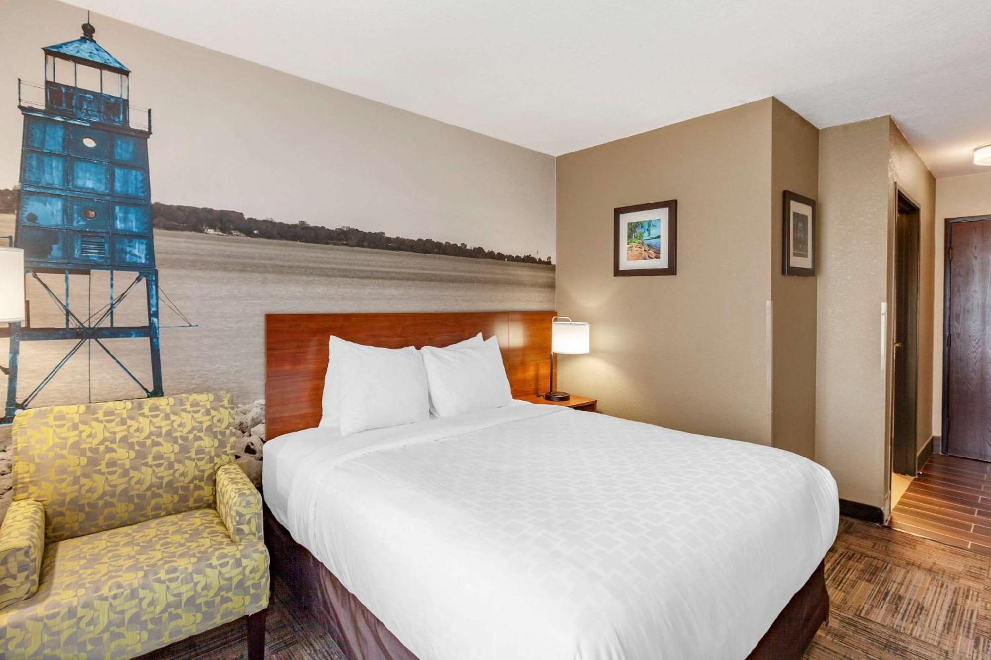 Queen Room - Disability Access/Non-Smoking